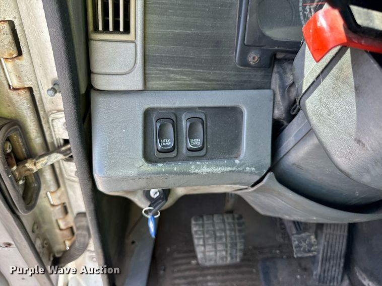 image for item OG9677 2007 Freightliner  Columbia  semi truck