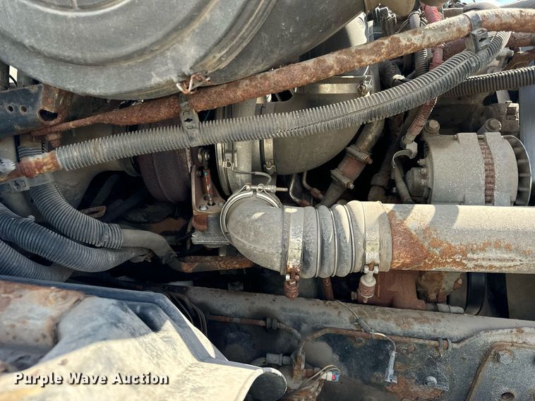 image for item OG9677 2007 Freightliner  Columbia  semi truck