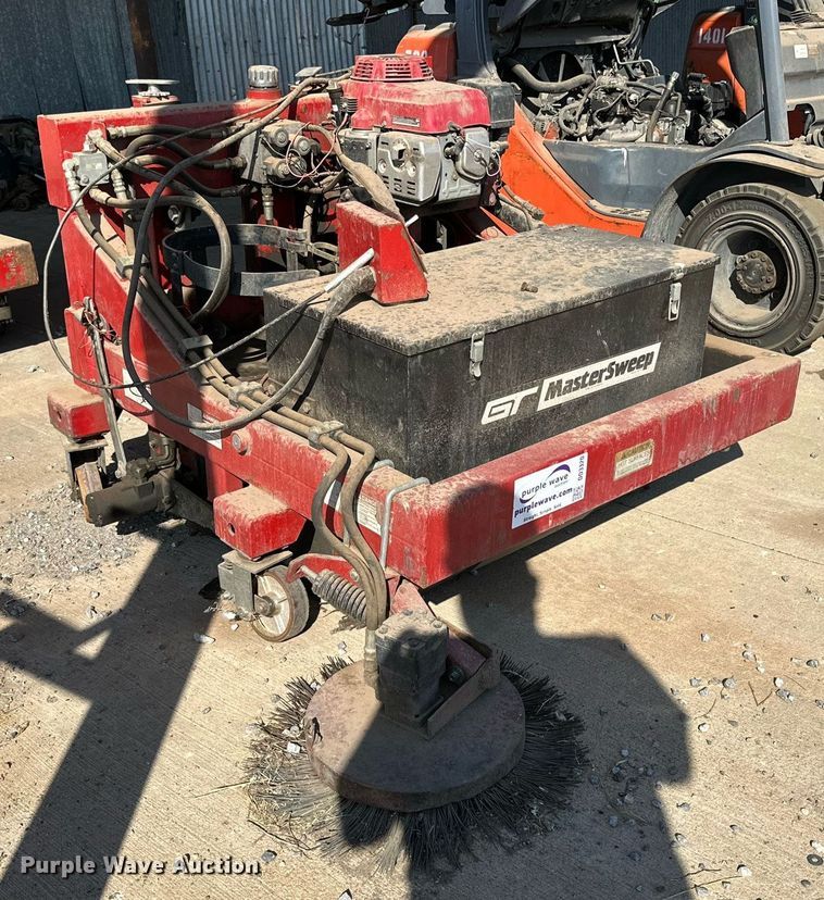 image for item DD3320 Master Sweep M9000 sweeper