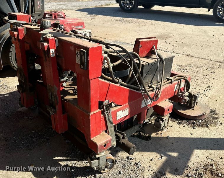 image for item DD3320 Master Sweep M9000 sweeper