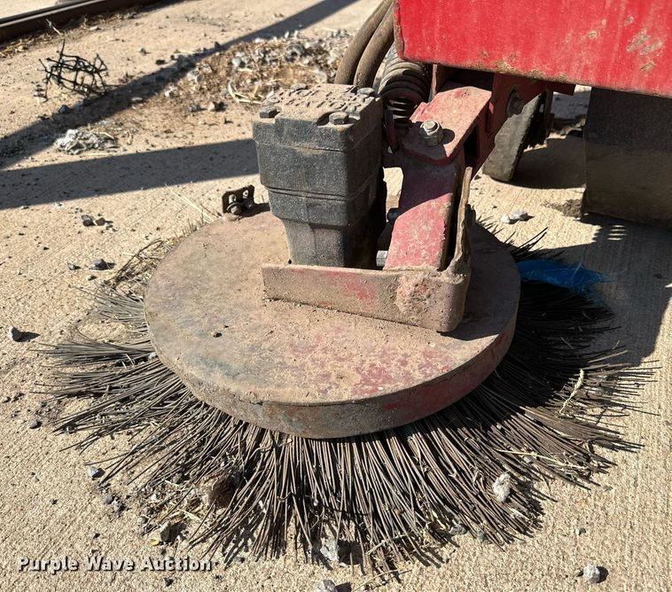 image for item DD3320 Master Sweep M9000 sweeper