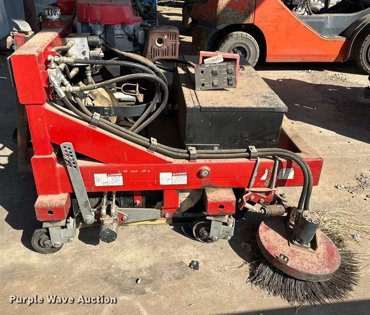 image for item DD3321 Master Sweep M9000 sweeper