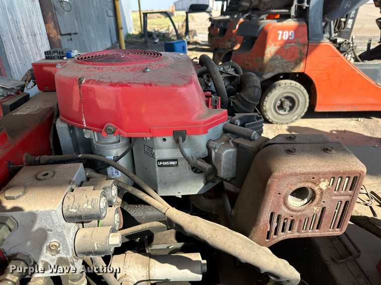 image for item DD3321 Master Sweep M9000 sweeper