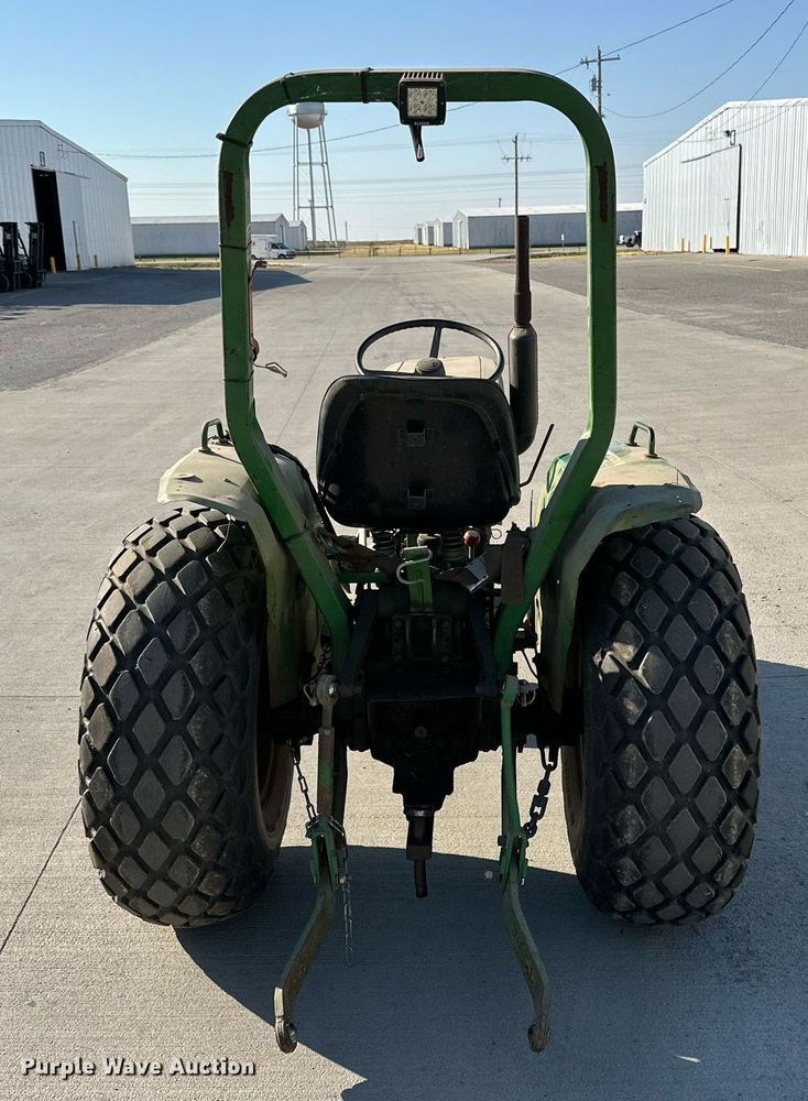 image for item DD3322 John Deere 750 tractor