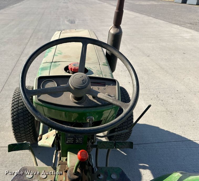 image for item DD3322 John Deere 750 tractor