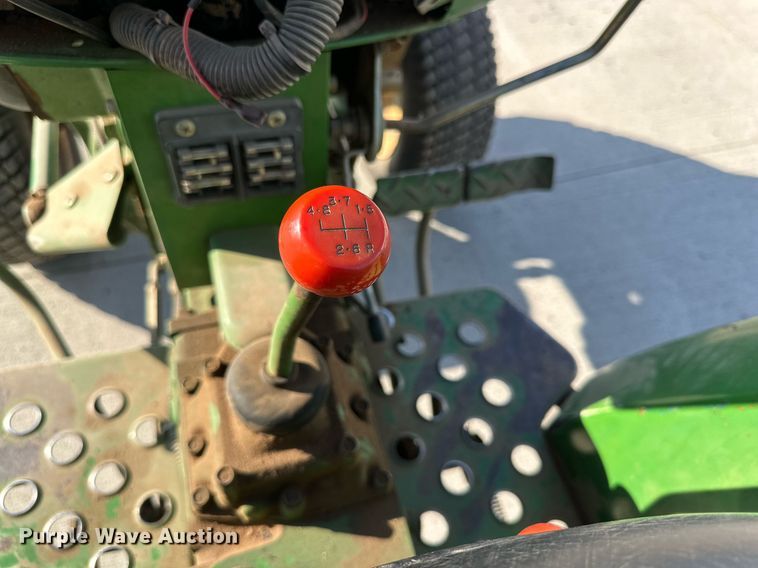 image for item DD3322 John Deere 750 tractor