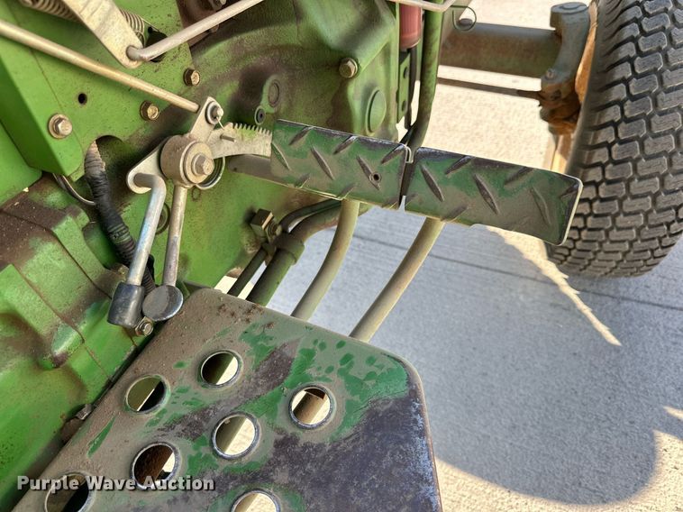 image for item DD3322 John Deere 750 tractor