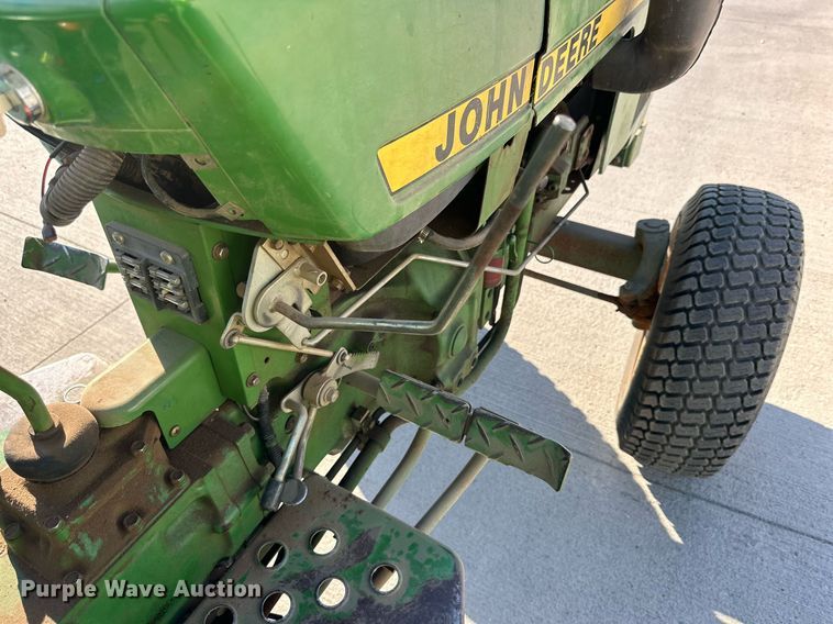 image for item DD3322 John Deere 750 tractor