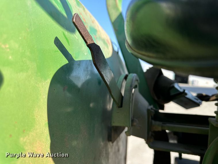 image for item DD3322 John Deere 750 tractor