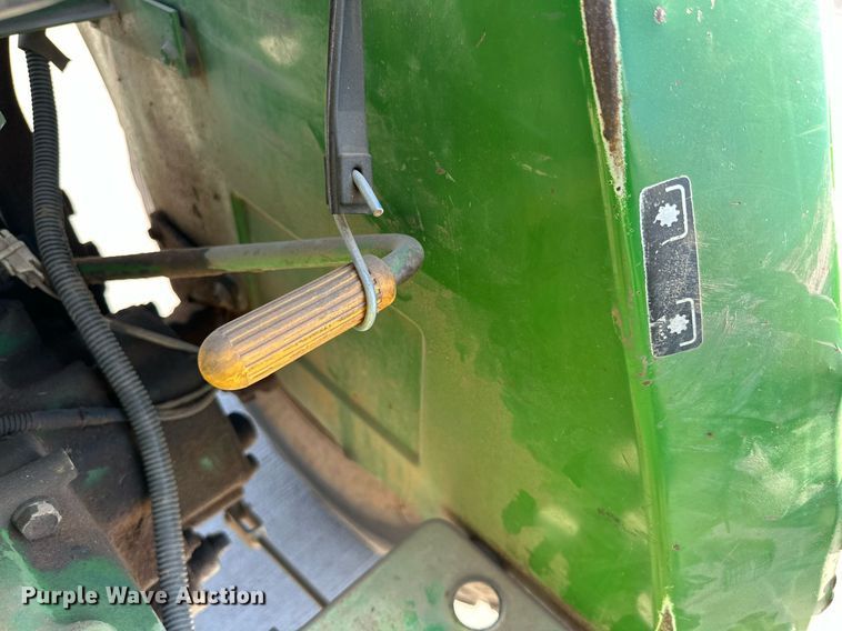 image for item DD3322 John Deere 750 tractor