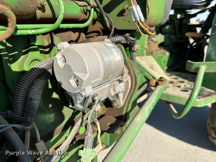image for item DD3322 John Deere 750 tractor