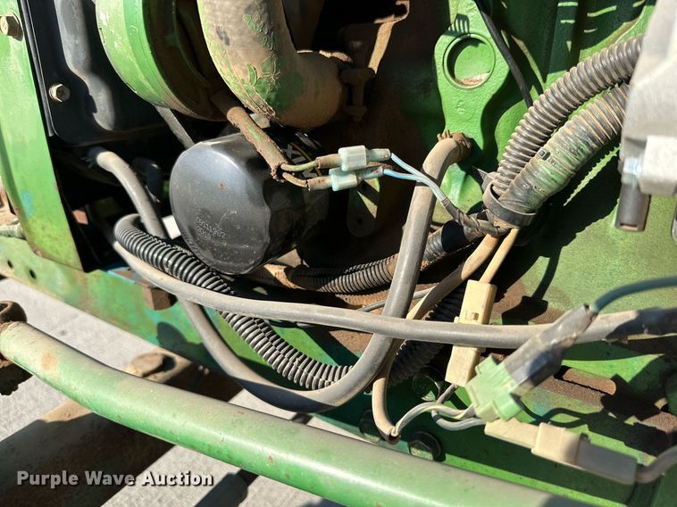image for item DD3322 John Deere 750 tractor