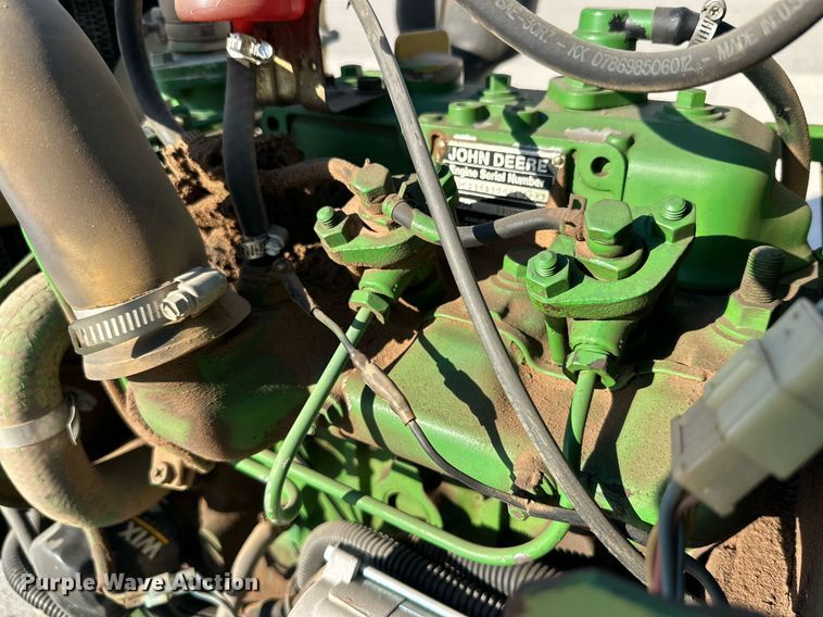 image for item DD3322 John Deere 750 tractor