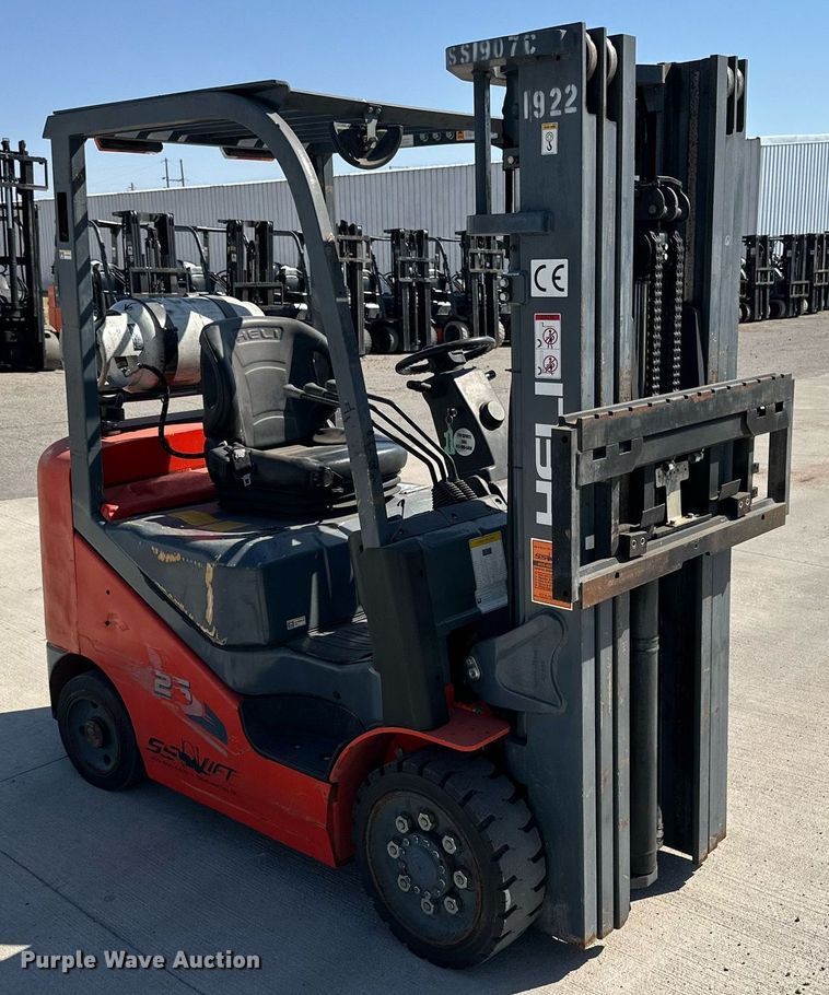 image for item DD3326 2019 Heli CPYD25C-M1H forklift