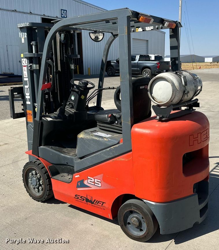 image for item DD3326 2019 Heli CPYD25C-M1H forklift