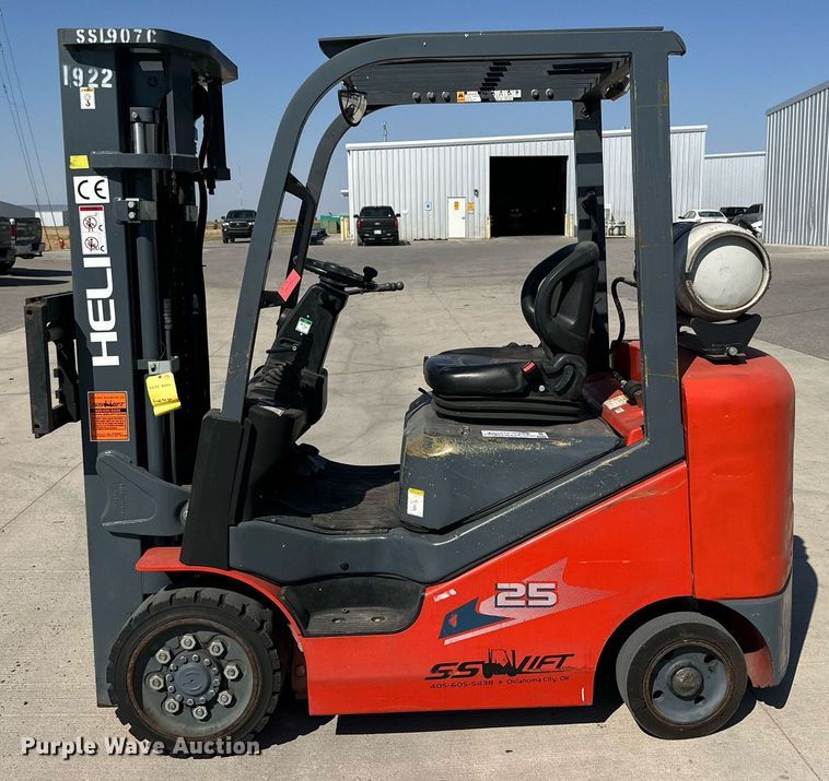 image for item DD3326 2019 Heli CPYD25C-M1H forklift