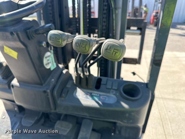 image for item DD3326 2019 Heli CPYD25C-M1H forklift