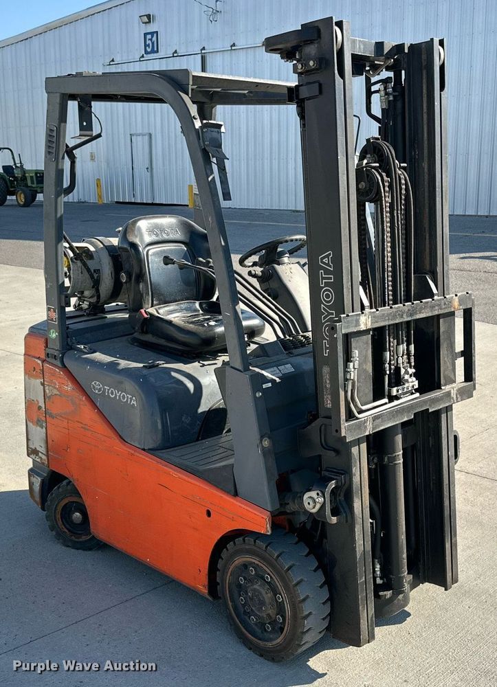 image for item DD3328 2009 Toyota 8FGCU18 forklift