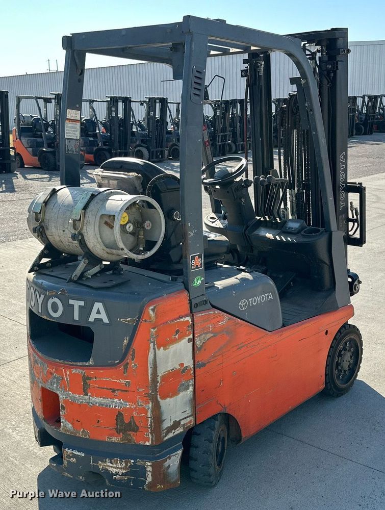 image for item DD3328 2009 Toyota 8FGCU18 forklift