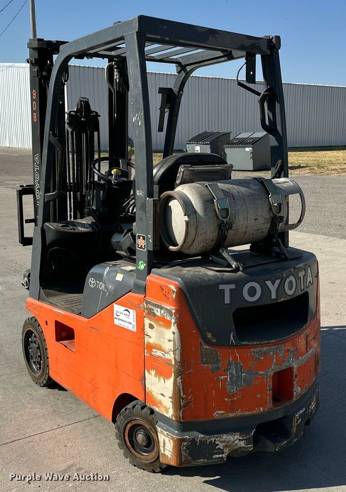 image for item DD3328 2009 Toyota 8FGCU18 forklift