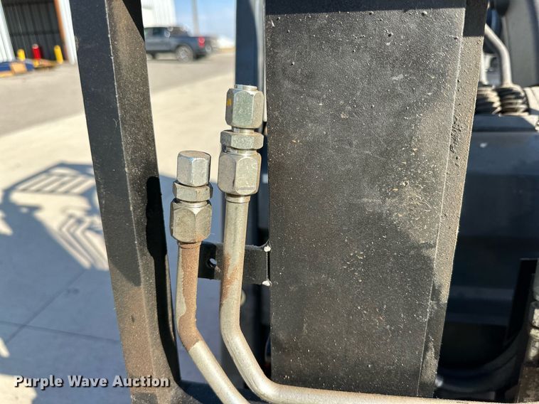 image for item DD3328 2009 Toyota 8FGCU18 forklift