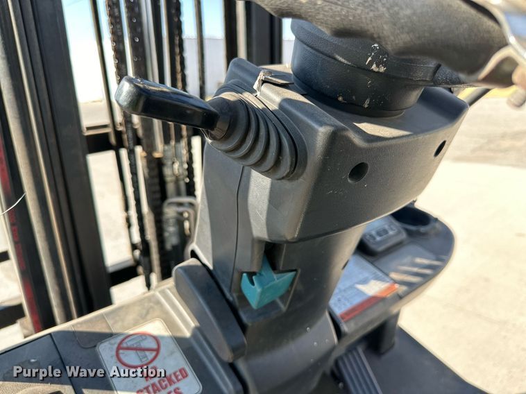 image for item DD3328 2009 Toyota 8FGCU18 forklift