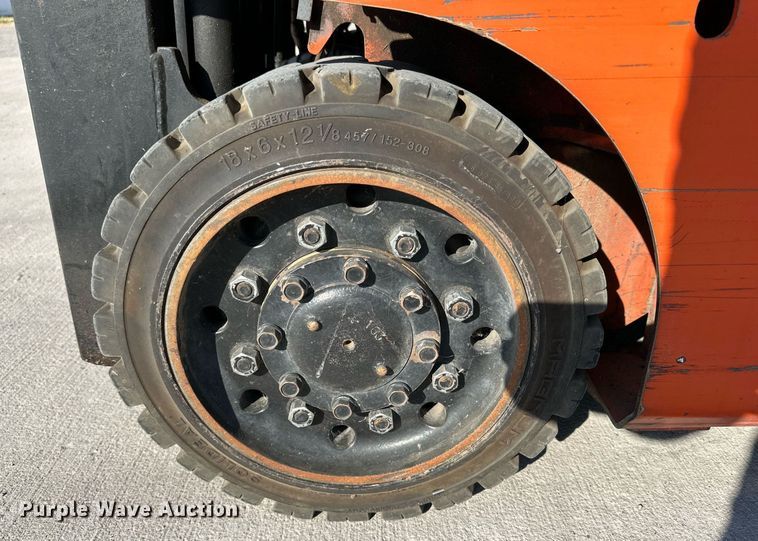 image for item DD3328 2009 Toyota 8FGCU18 forklift