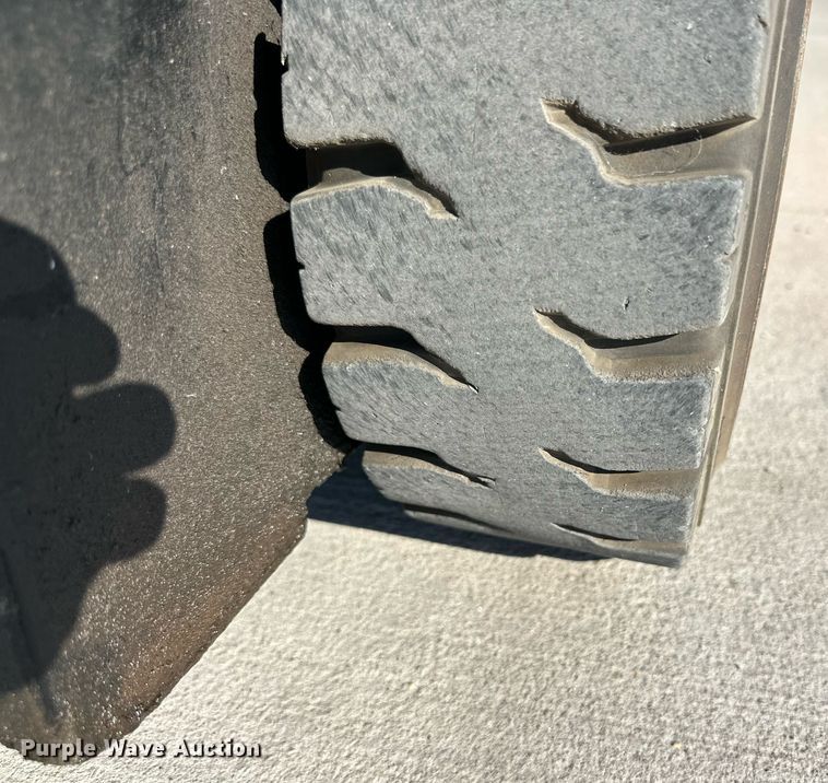 image for item DD3328 2009 Toyota 8FGCU18 forklift