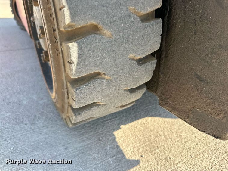 image for item DD3328 2009 Toyota 8FGCU18 forklift