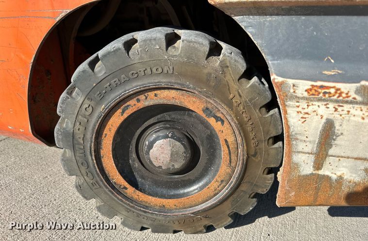 image for item DD3328 2009 Toyota 8FGCU18 forklift