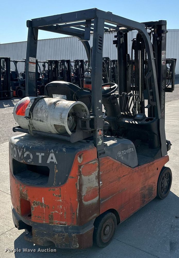 image for item DD3330 2009 Toyota 8FGCU18 forklift
