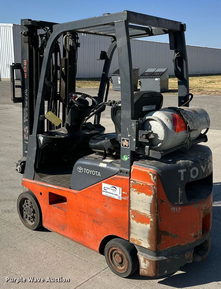 image for item DD3330 2009 Toyota 8FGCU18 forklift