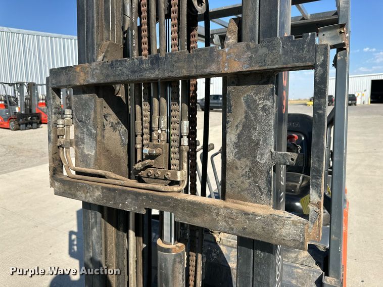 image for item DD3330 2009 Toyota 8FGCU18 forklift