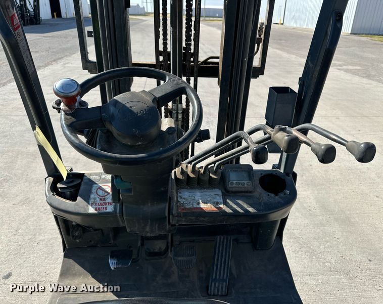 image for item DD3330 2009 Toyota 8FGCU18 forklift