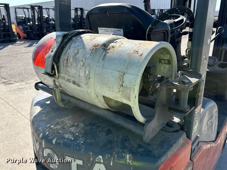 image for item DD3330 2009 Toyota 8FGCU18 forklift