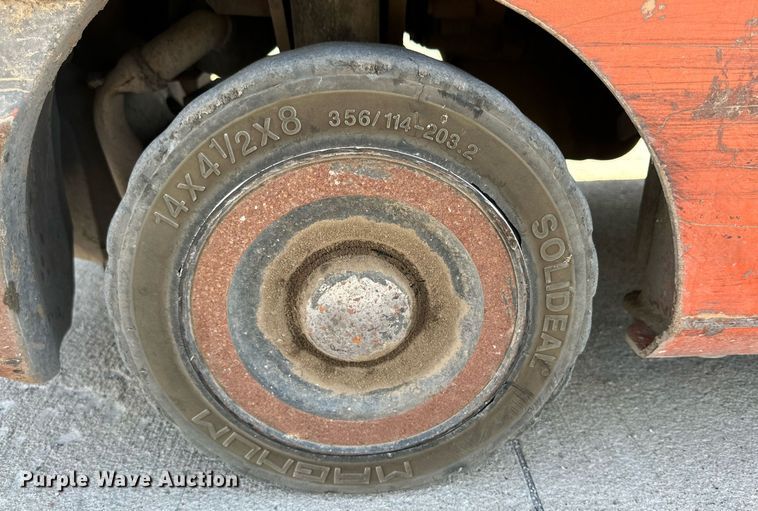 image for item DD3330 2009 Toyota 8FGCU18 forklift