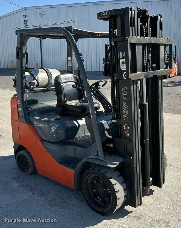 image for item DD3332 2018 Toyota 8FGCU25 forklift