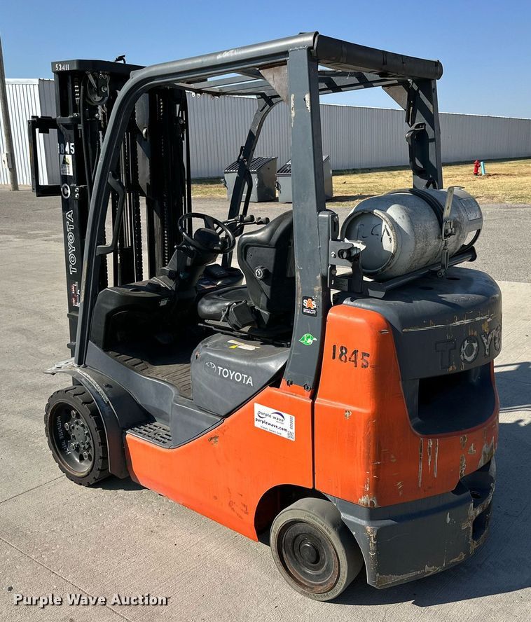 image for item DD3332 2018 Toyota 8FGCU25 forklift