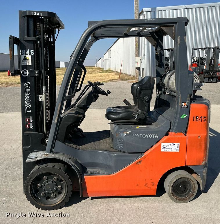 image for item DD3332 2018 Toyota 8FGCU25 forklift