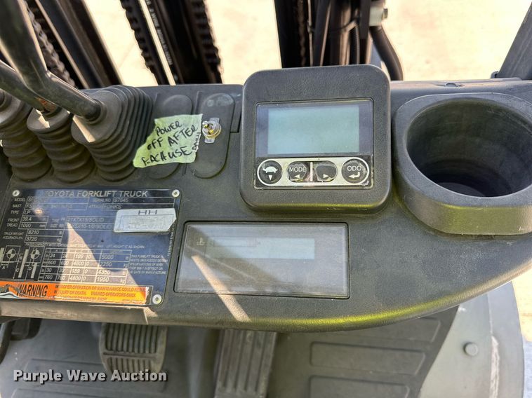 image for item DD3332 2018 Toyota 8FGCU25 forklift