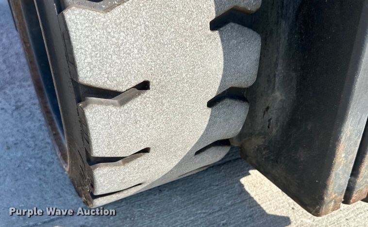 image for item DD3332 2018 Toyota 8FGCU25 forklift