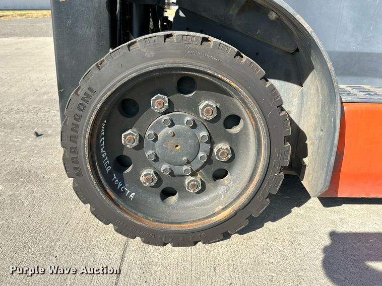 image for item DD3332 2018 Toyota 8FGCU25 forklift