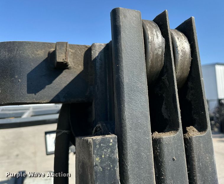 image for item DD3336 2017 Toyota  8FGCU25 forklift