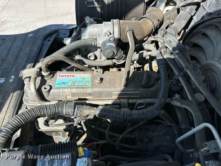 image for item DD3336 2017 Toyota  8FGCU25 forklift