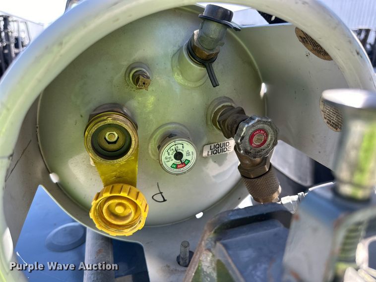 image for item DD3336 2017 Toyota  8FGCU25 forklift