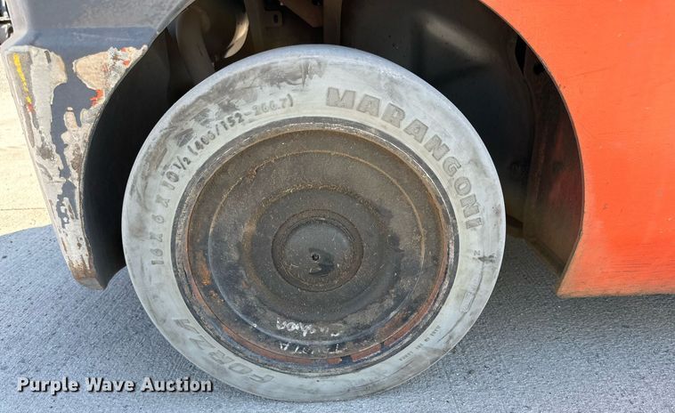 image for item DD3336 2017 Toyota  8FGCU25 forklift