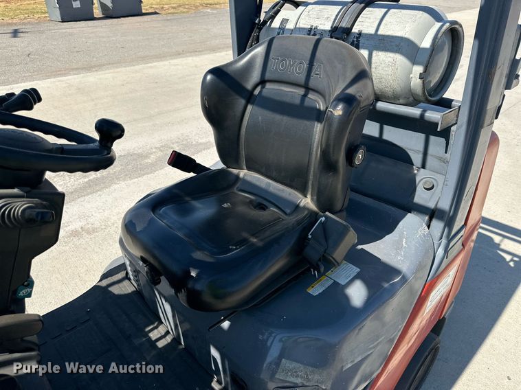 image for item DD3341 2018 Toyota 8FGCU25 forklift