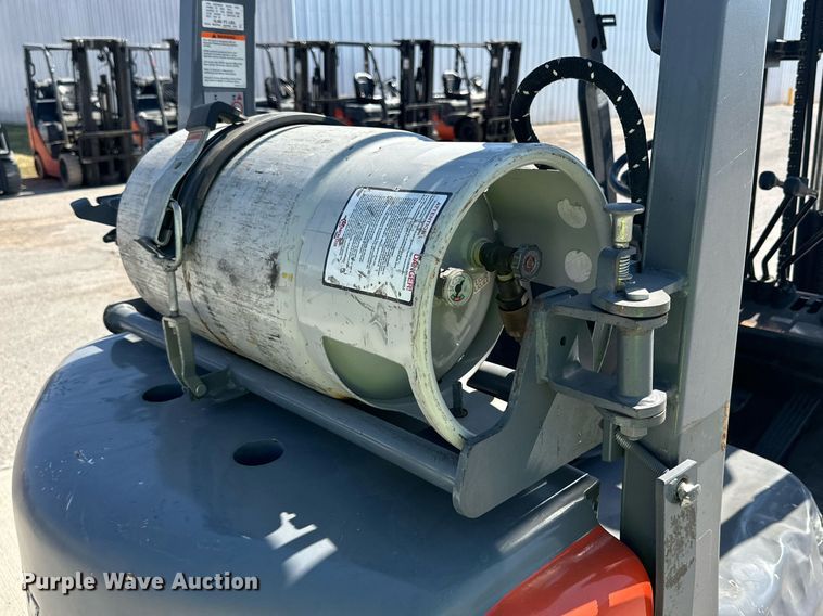 image for item DD3341 2018 Toyota 8FGCU25 forklift