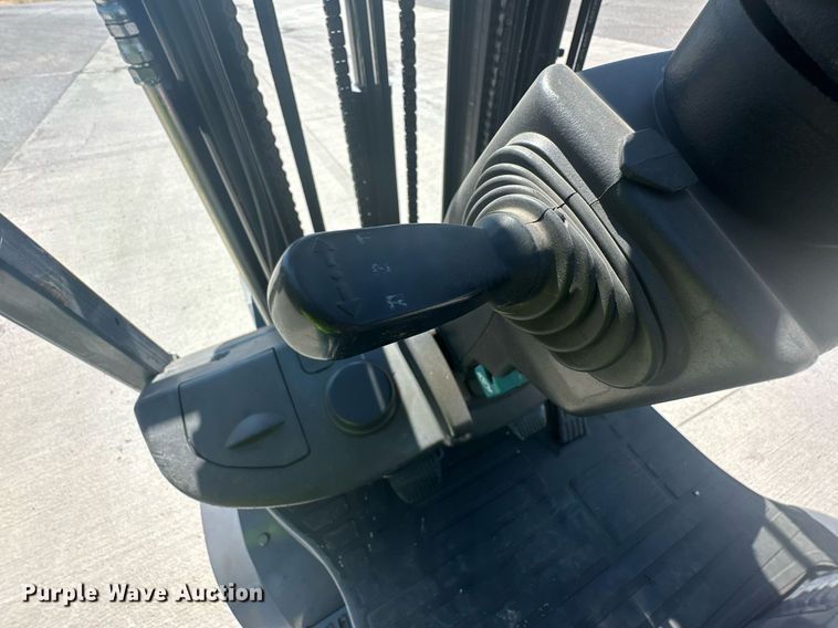 image for item DD3341 2018 Toyota 8FGCU25 forklift