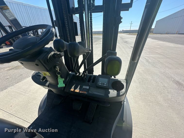 image for item DD3341 2018 Toyota 8FGCU25 forklift